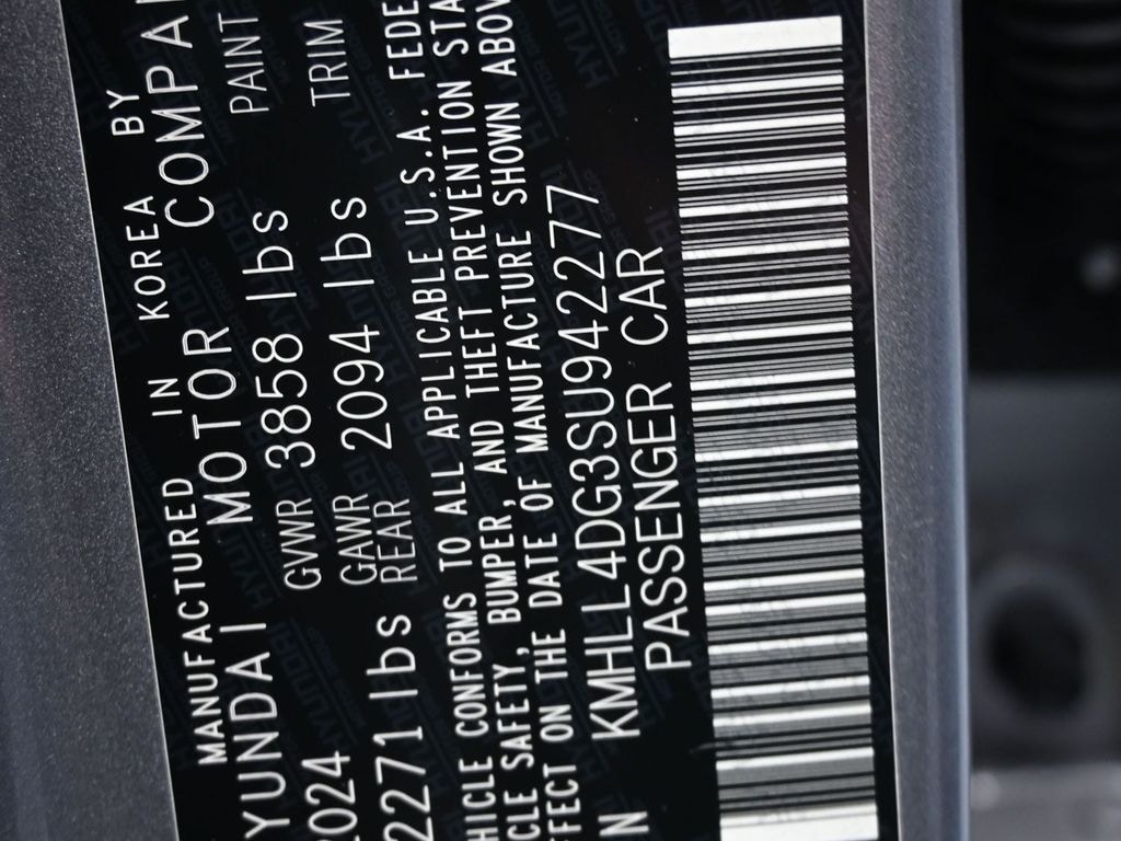 Certified 2025 Hyundai Elantra SE Sedan