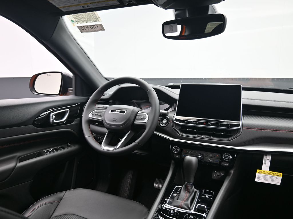 2026 Jeep Compass Trailhawk Sport photo 3