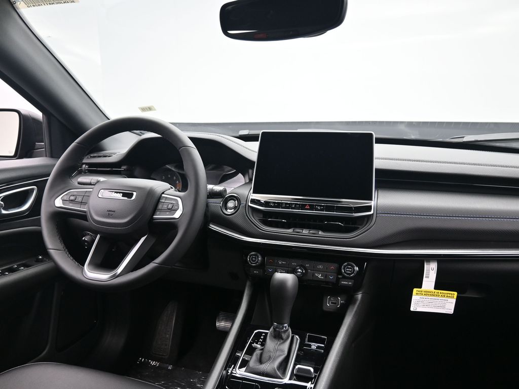 2026 Jeep Compass Limited Altitude photo 3