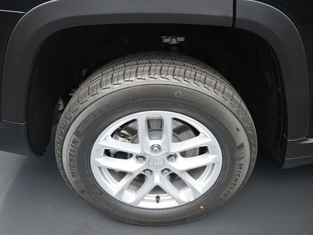 New 2025 Jeep Grand Cherokee L Laredo X Sport Utility