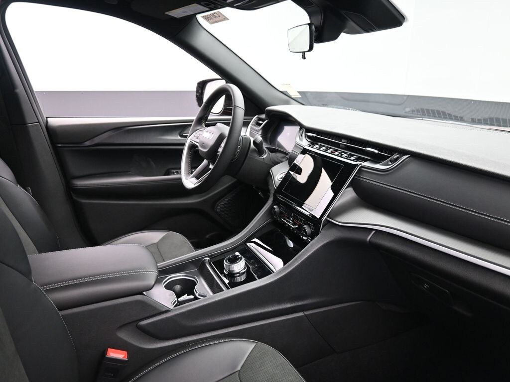 New 2025 Jeep Grand Cherokee Altitude X Sport Utility