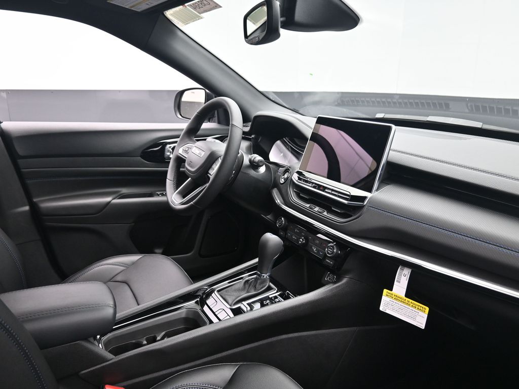 2026 Jeep Compass Limited Altitude photo 4