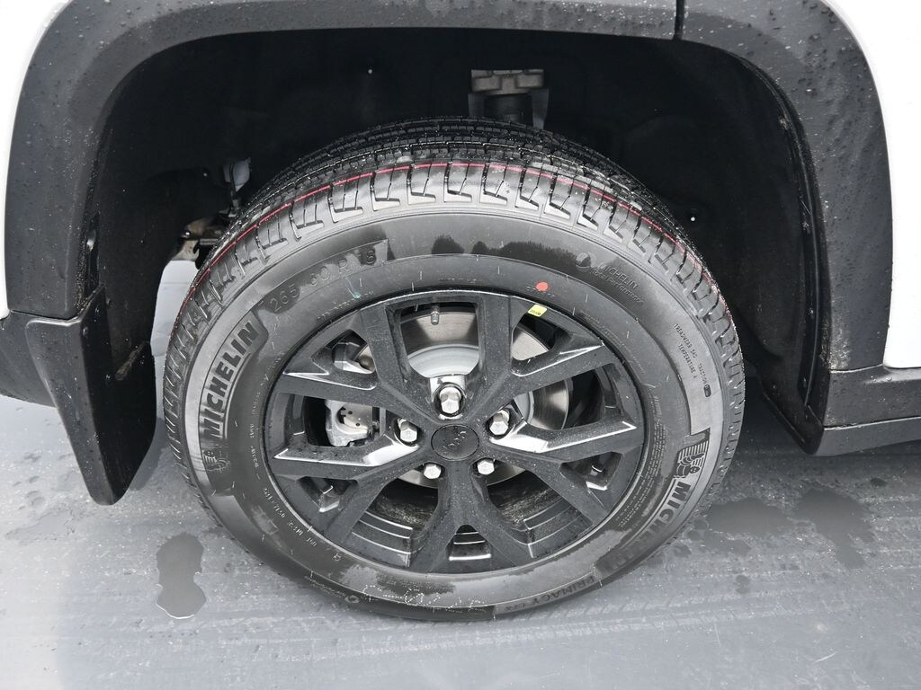 New 2025 Jeep Grand Cherokee Altitude X Sport Utility