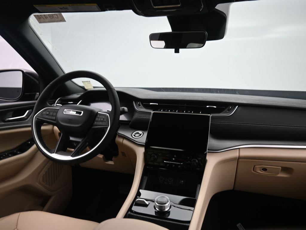 New 2025 Jeep Grand Cherokee Limited Sport Utility