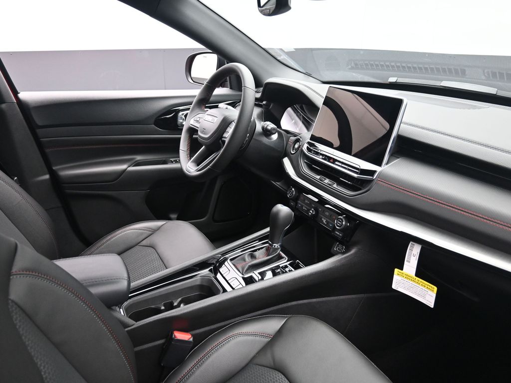 2026 Jeep Compass Trailhawk Sport photo 4