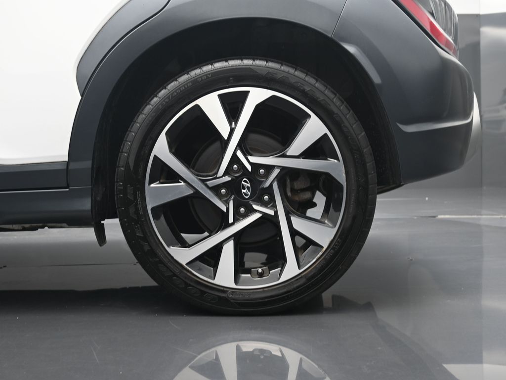 2023 Hyundai Kona Limited photo 2