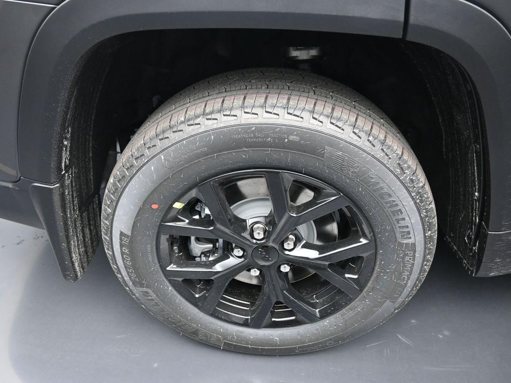 2025 Jeep Grand Cherokee Altitude X photo 2