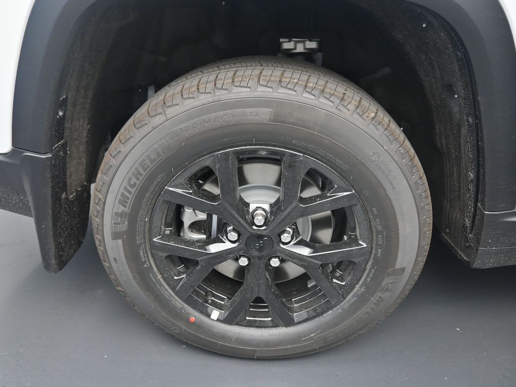 2025 Jeep Grand Cherokee Altitude X photo 2