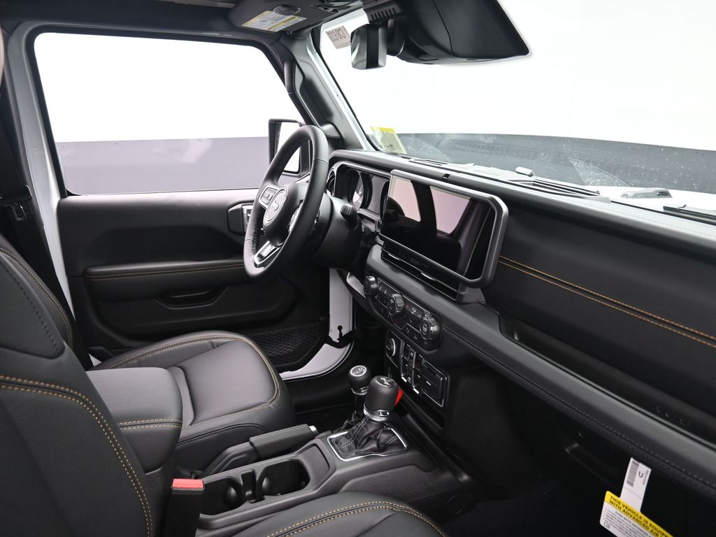 2026 Jeep Wrangler Sahara photo 4