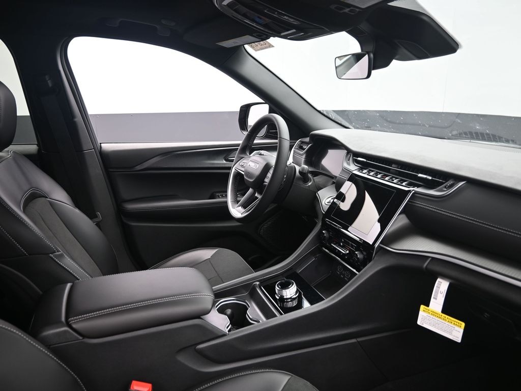 New 2025 Jeep Grand Cherokee Altitude X Sport Utility