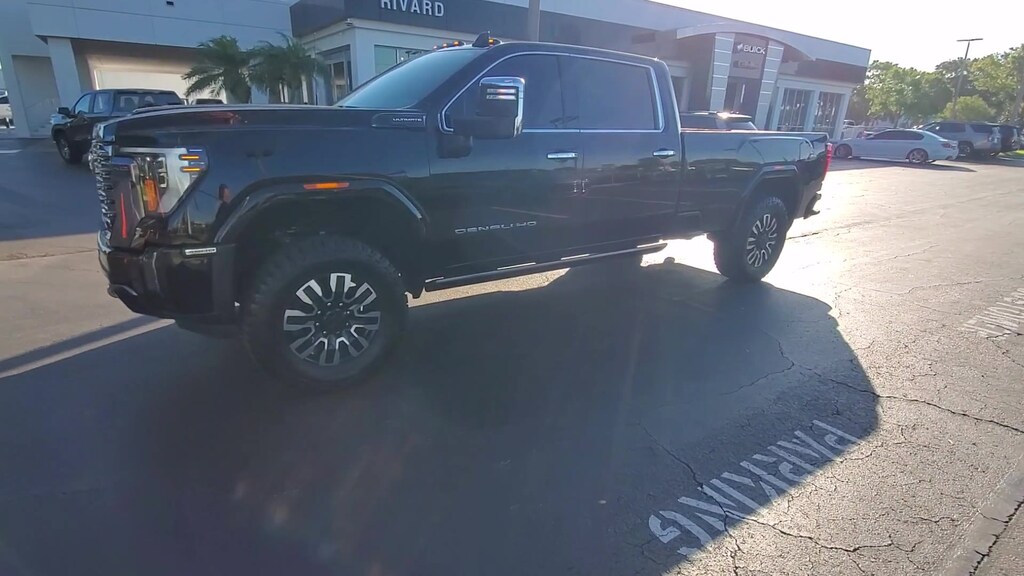 Used 2024 GMC Sierra 3500HD Denali Ultimate 4WD Crew Cab 172 Denali Ultimate