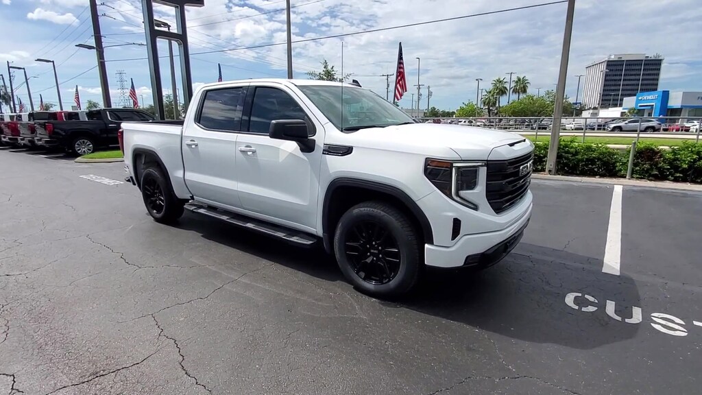 Used 2023 GMC Sierra 1500 Elevation 4WD Crew Cab 147 Elevation w/3SB