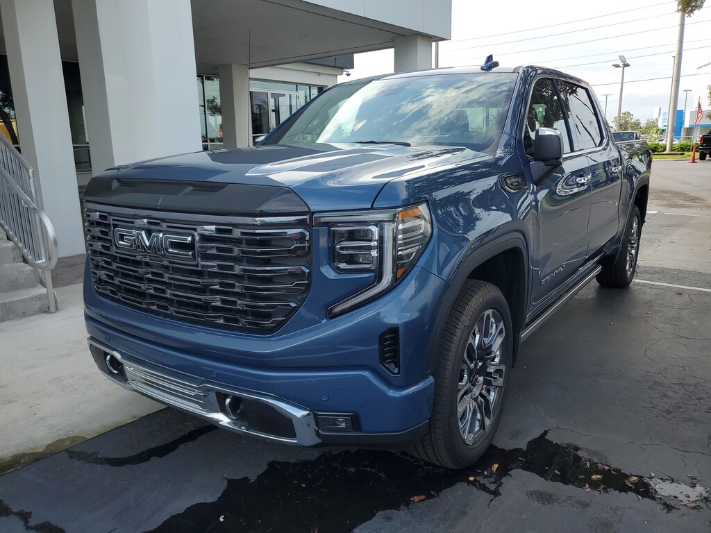 Used 2025 GMC Sierra 1500 Denali Ultimate 4WD Crew Cab 147 Denali Ultimate