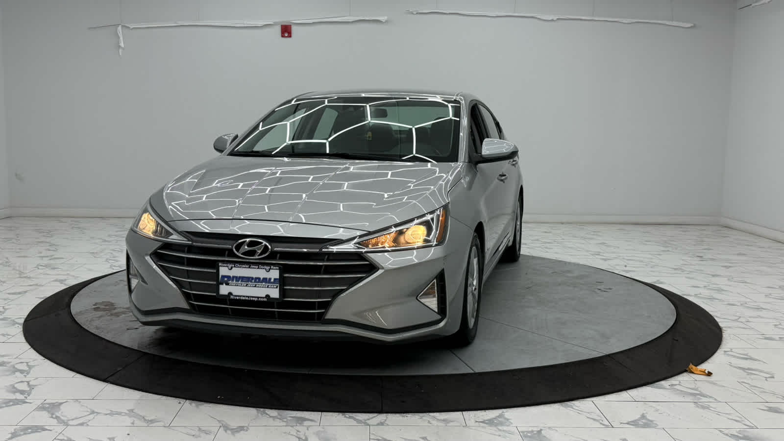 2020 Hyundai Elantra SEL photo 3