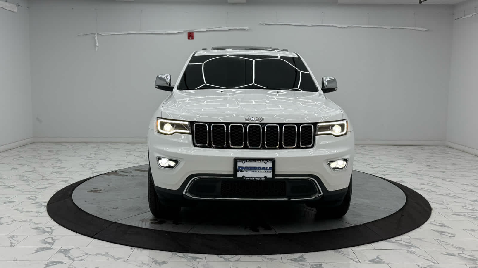 2021 Jeep Grand Cherokee Limited photo 2