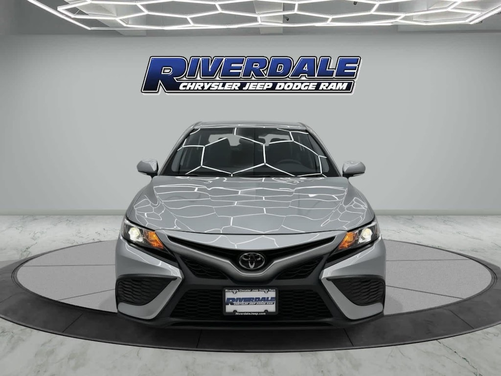 Used 2024 Toyota Camry SE Auto AWD (SE)