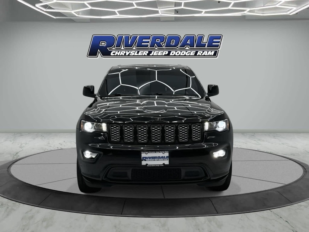 Used 2021 Jeep Grand Cherokee Laredo X 4x4