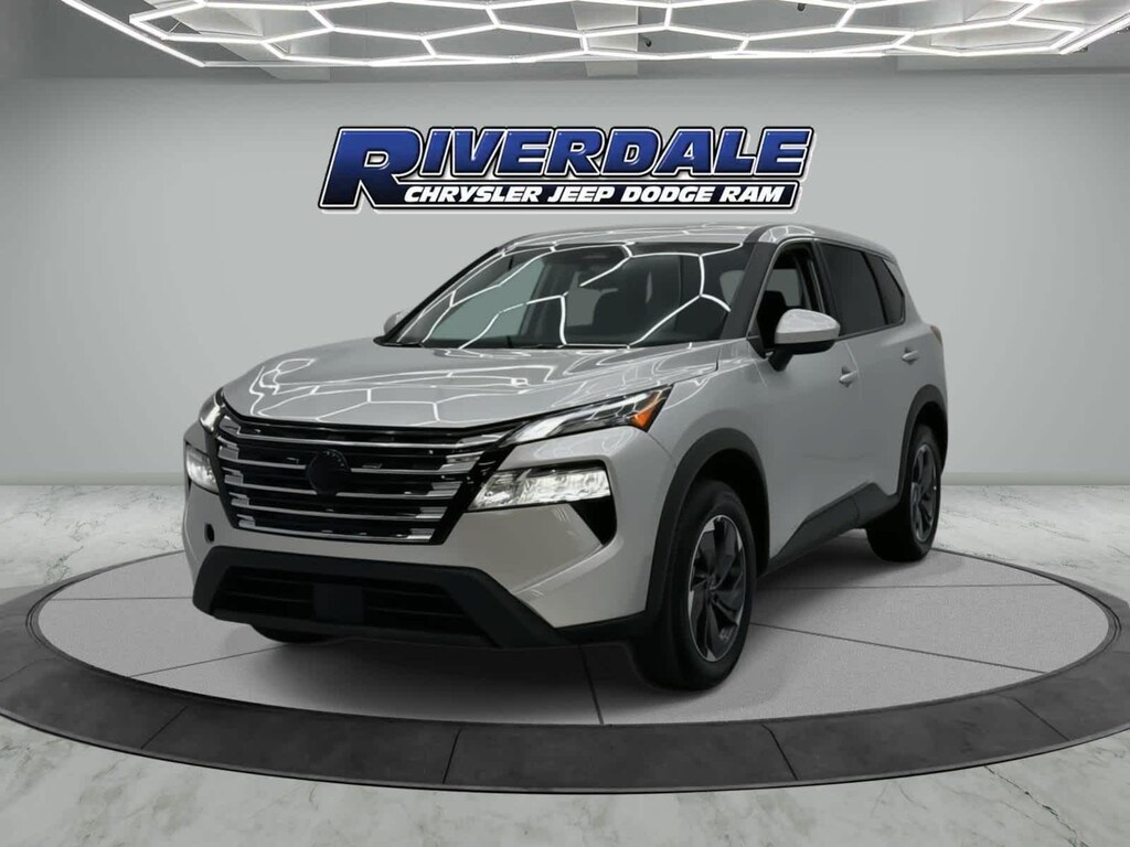 Used 2025 Nissan Rogue SV