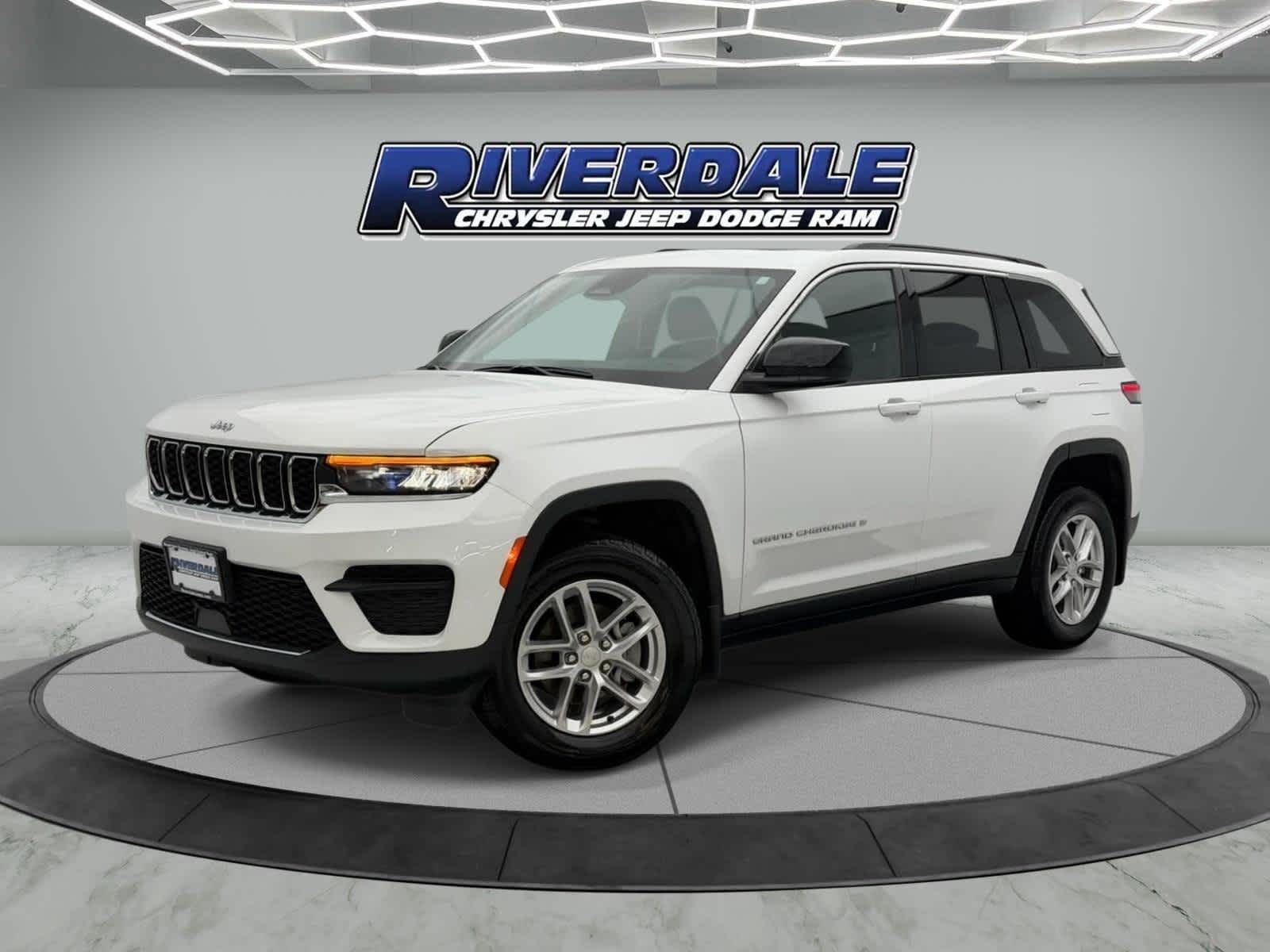 2025 Jeep Grand Cherokee Laredo X 4x4's photo