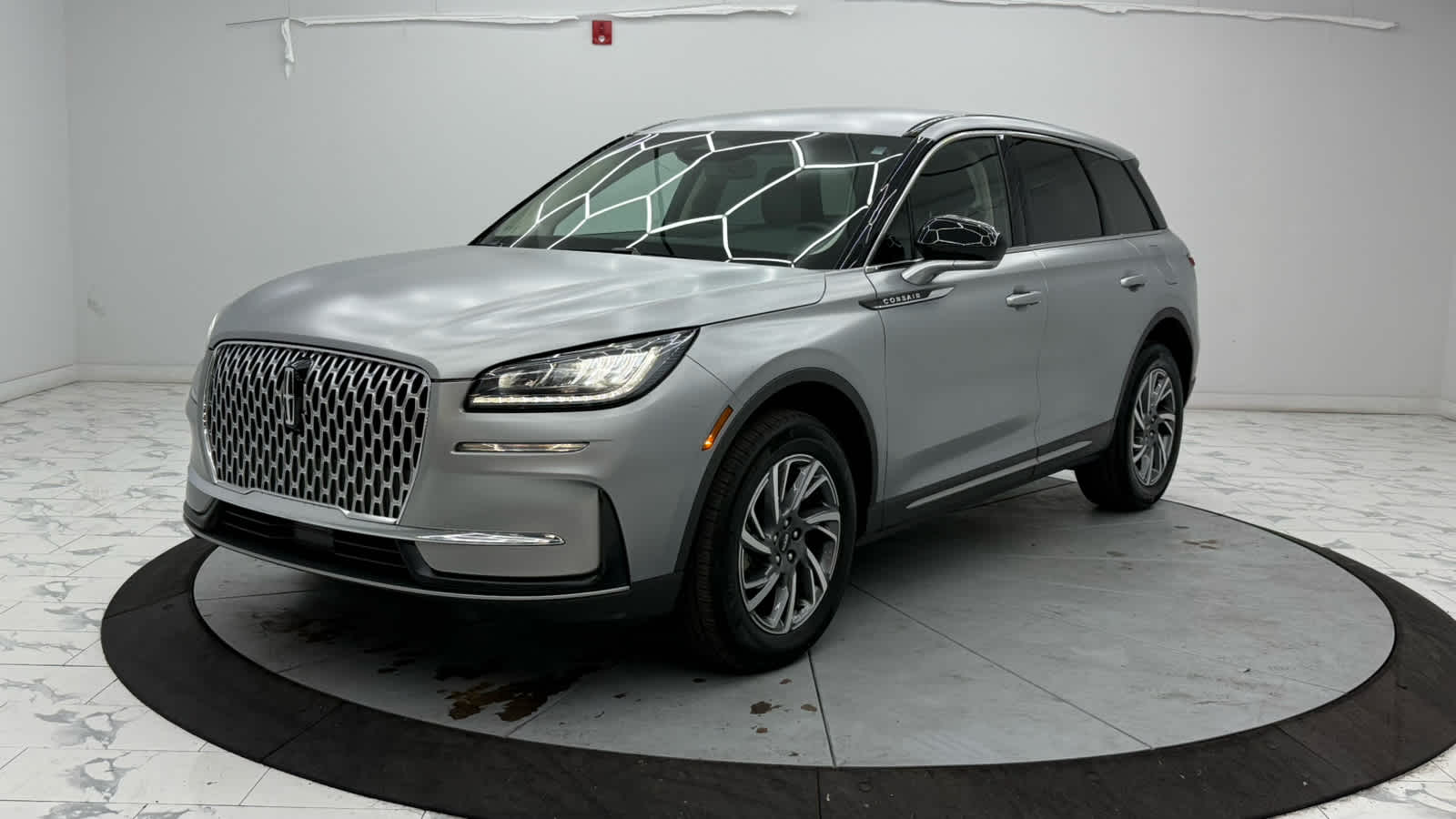 2023 Lincoln Corsair Standard photo 4