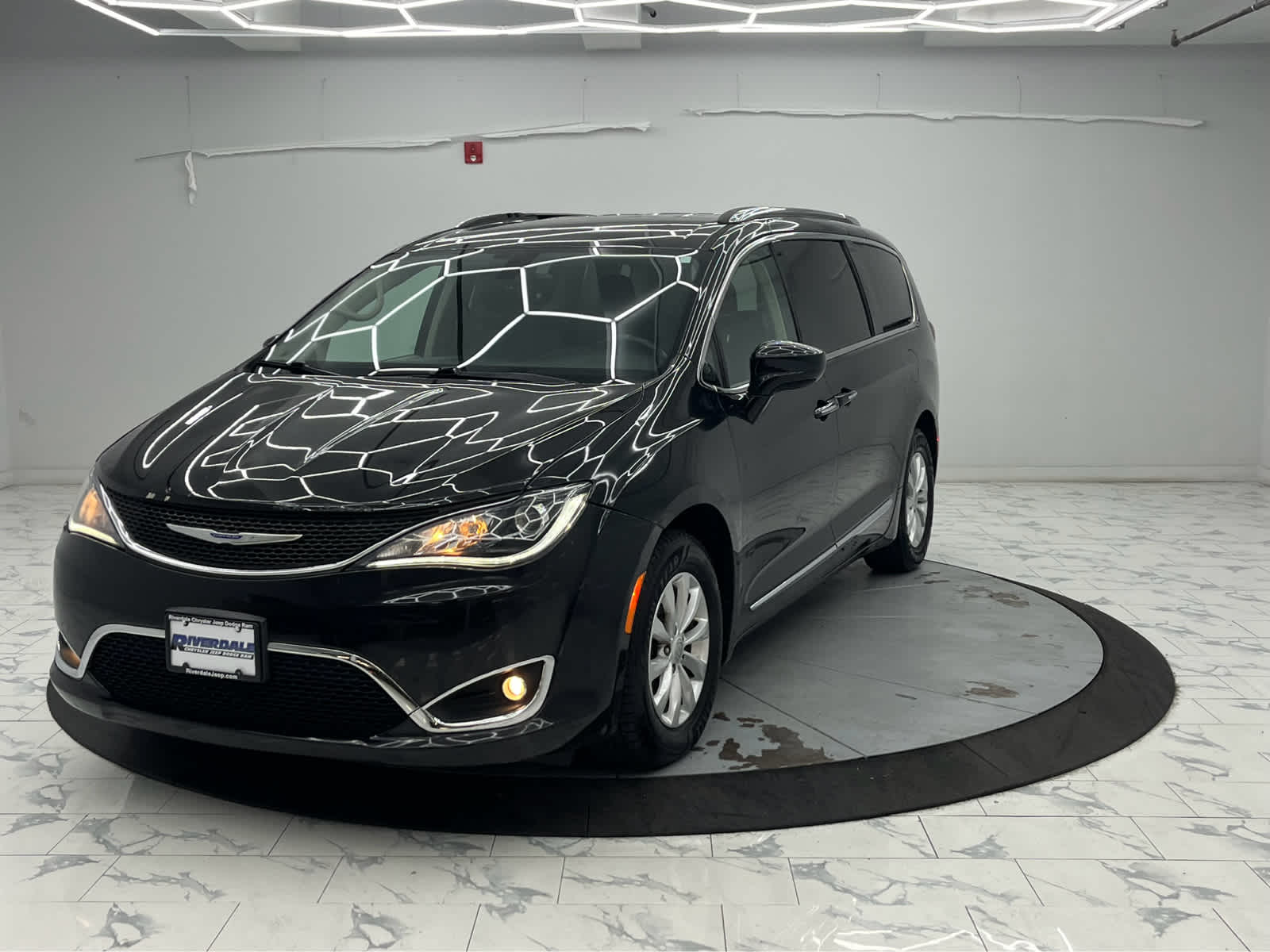 2019 Chrysler Pacifica Touring L photo 4