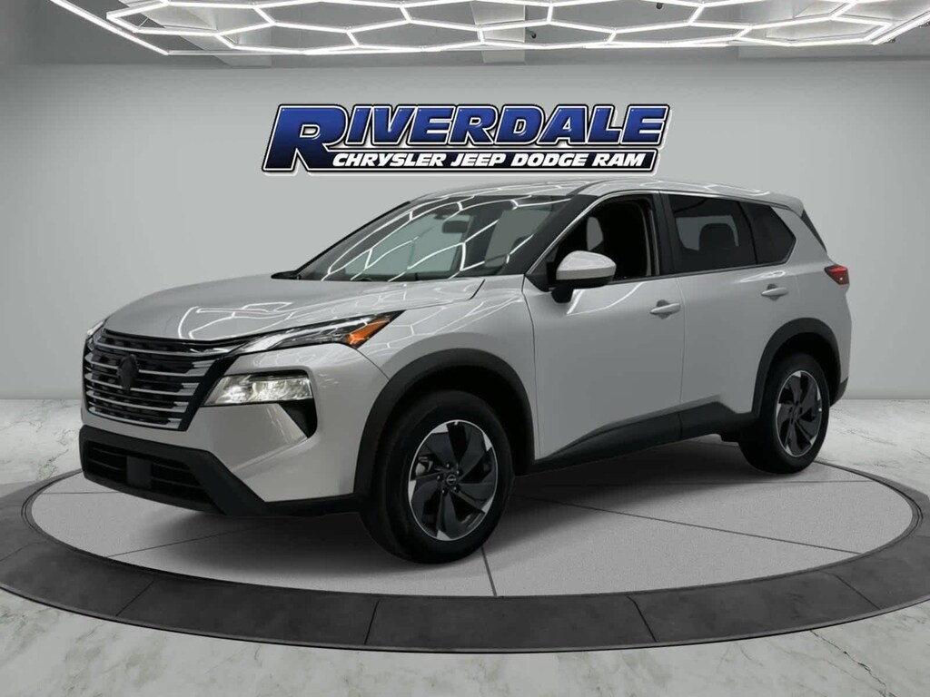 Used 2025 Nissan Rogue SV