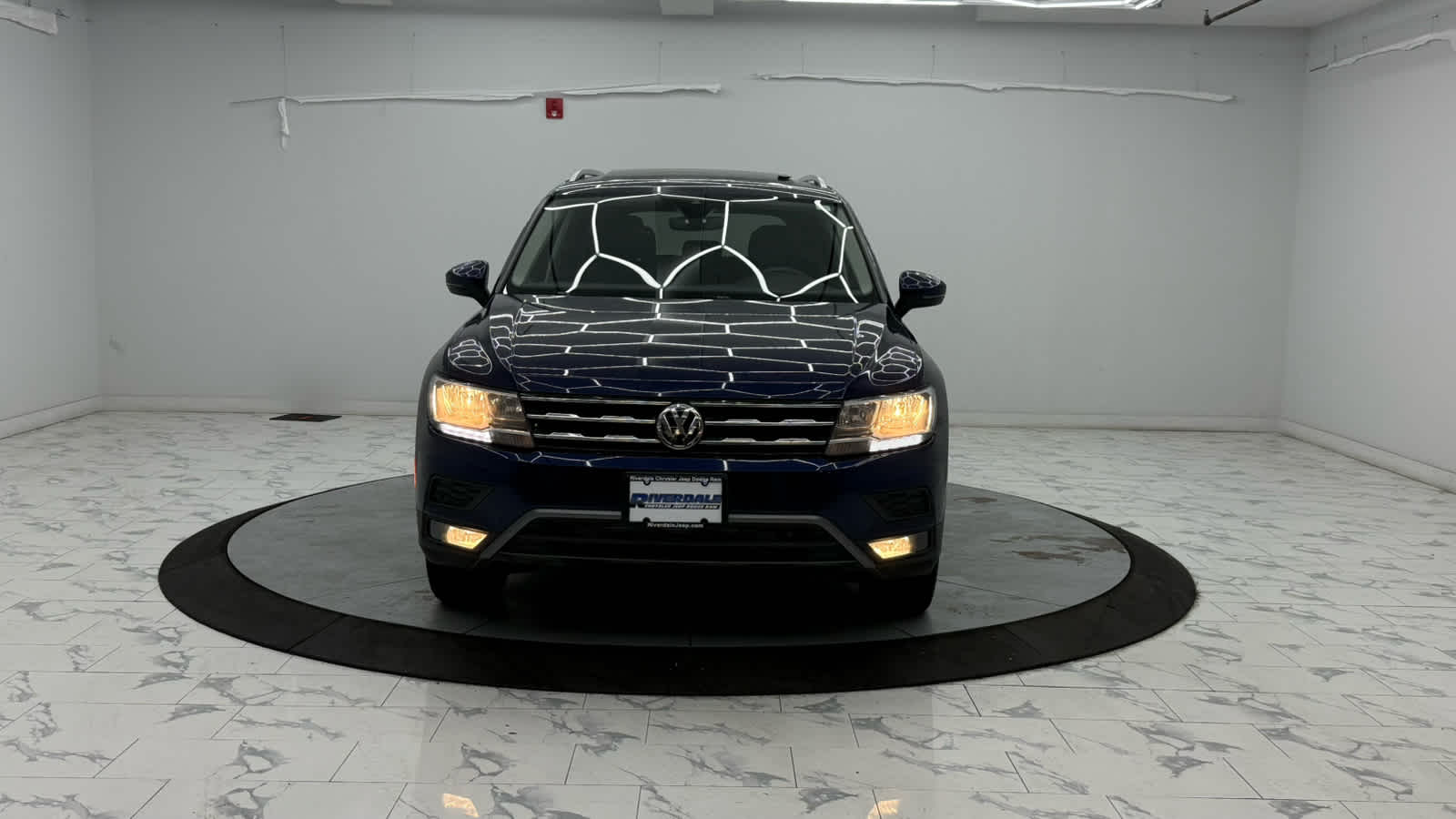 2021 Volkswagen Tiguan SE photo 2