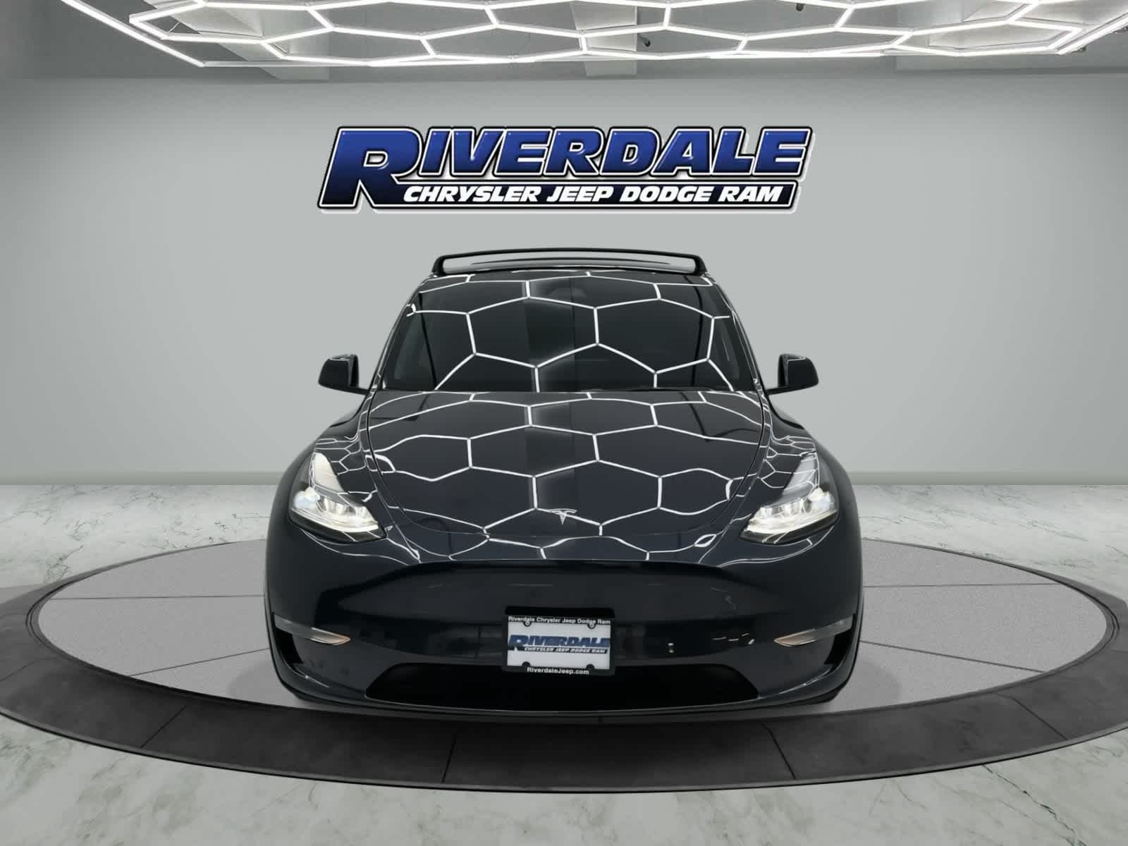 Used 2024 Tesla Model Y Long Range with VIN 7SAYGDEE7RF985800 for sale in Kansas City