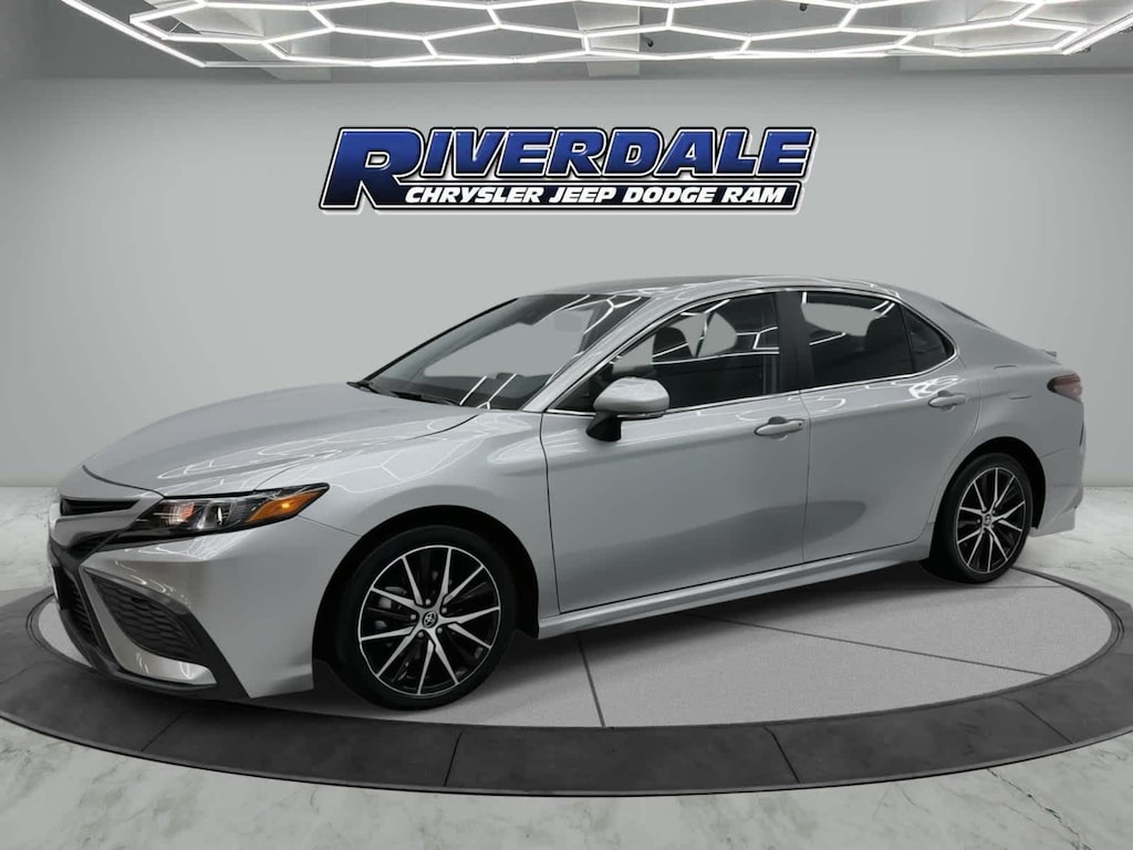 Used 2024 Toyota Camry SE Auto AWD (SE)