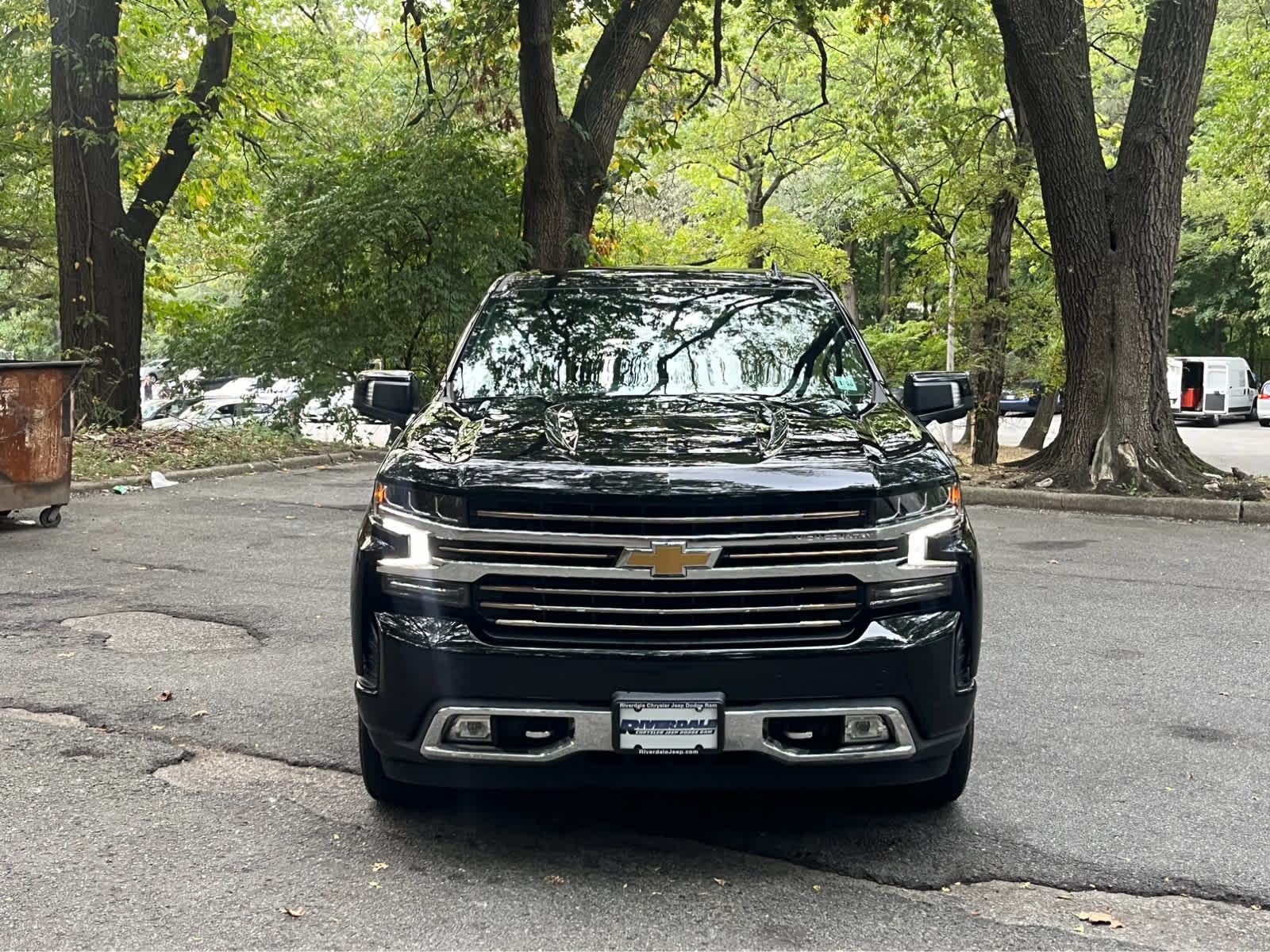 2021 Chevrolet Silverado 1500 High Country photo 3