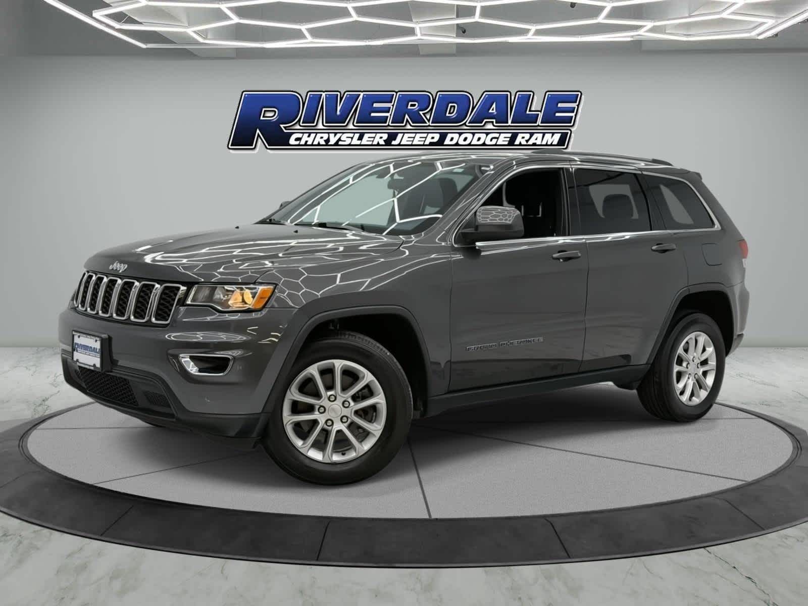 2021 Jeep Grand Cherokee Laredo E's photo