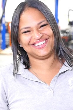Staff member Kayla Benitez from ID_b0018c079ace