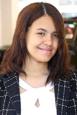 Staff member Anne Adames from ID_f7b2fc6a5332