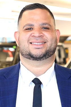 Staff member Juan Paulino from ID_5e9c7e59615d