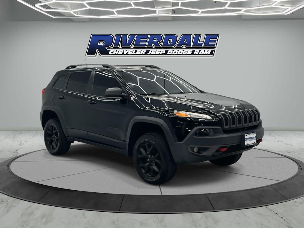 Used 2018 Jeep Cherokee Trailhawk 4x4