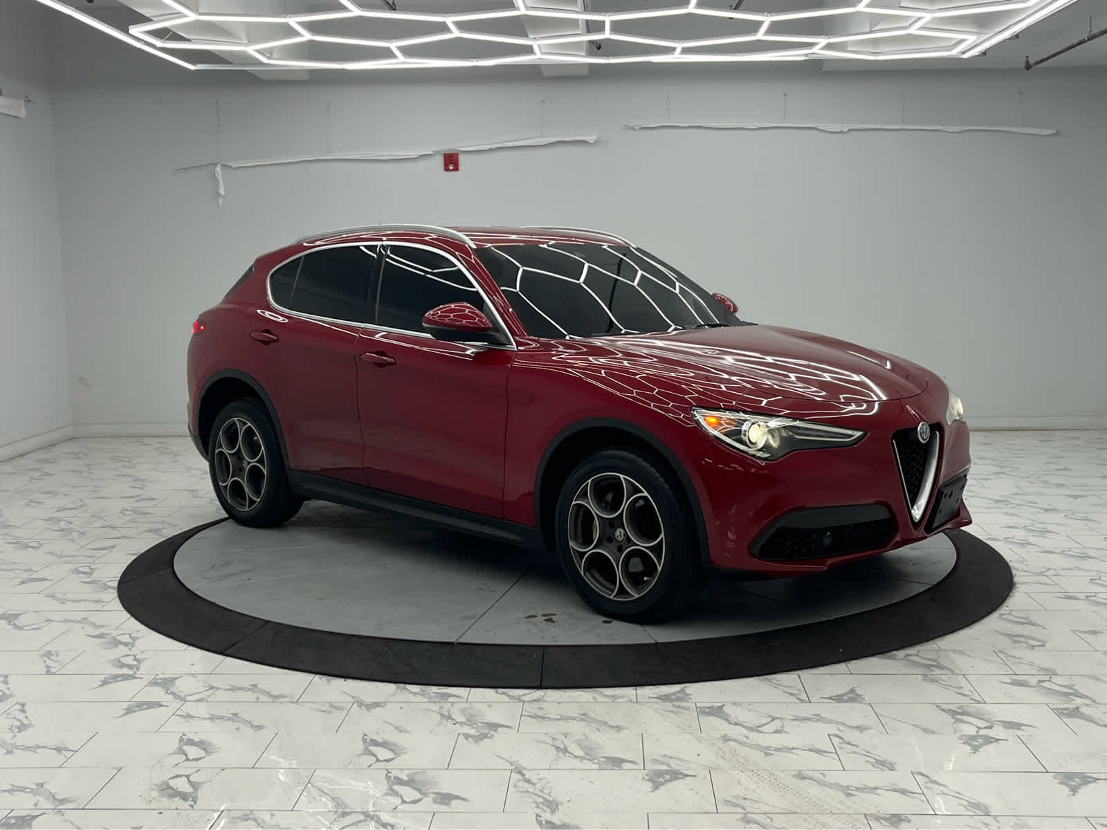 2018 Alfa Romeo Stelvio Q4 photo 3