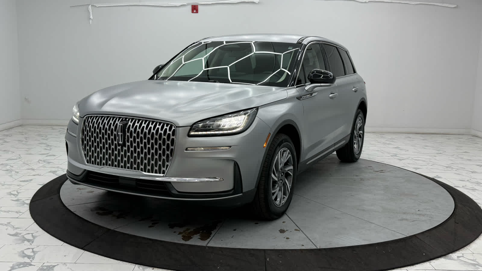 2023 Lincoln Corsair Standard photo 3