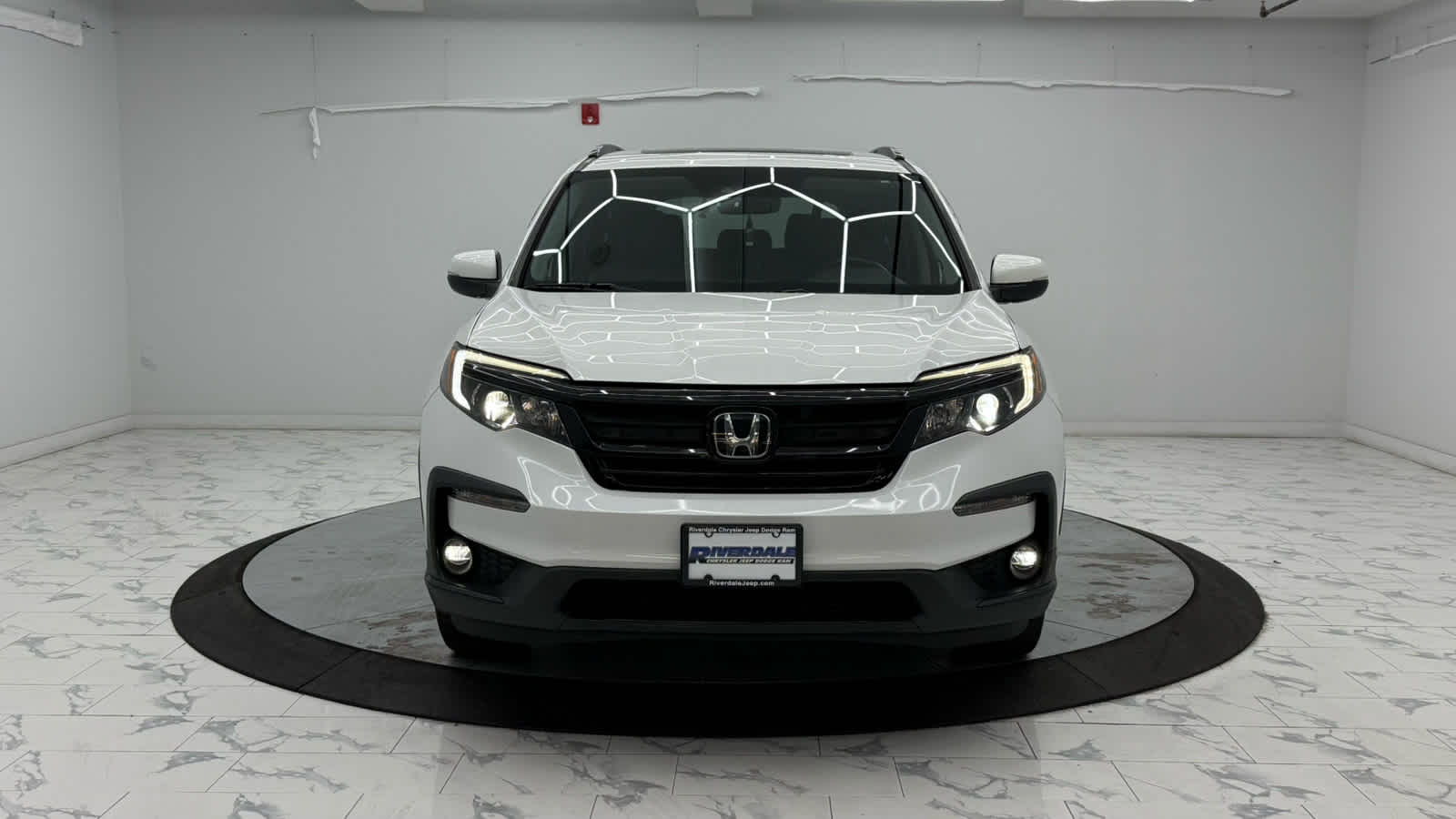2021 Honda Pilot Special Edition photo 2