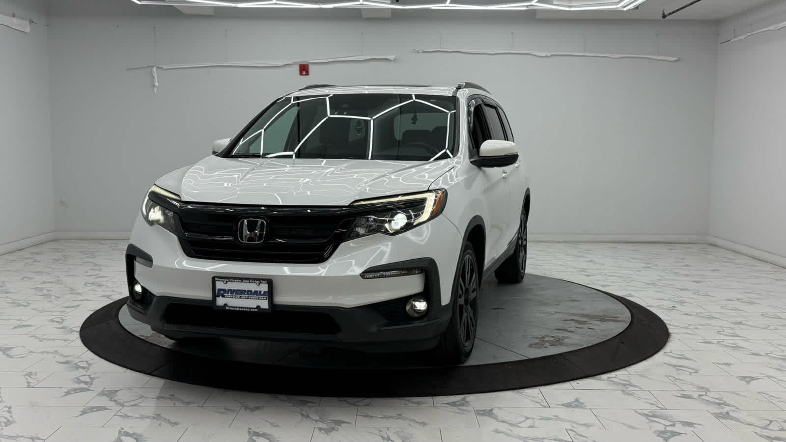 2021 Honda Pilot Special Edition photo 3