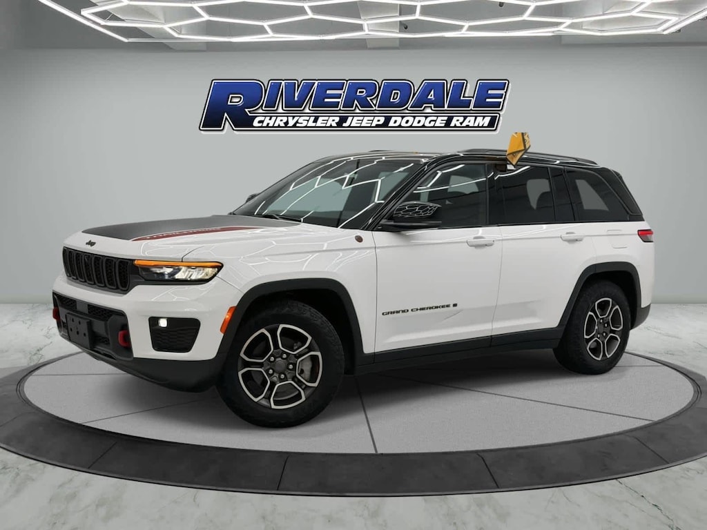 Used 2022 Jeep Grand Cherokee Trailhawk