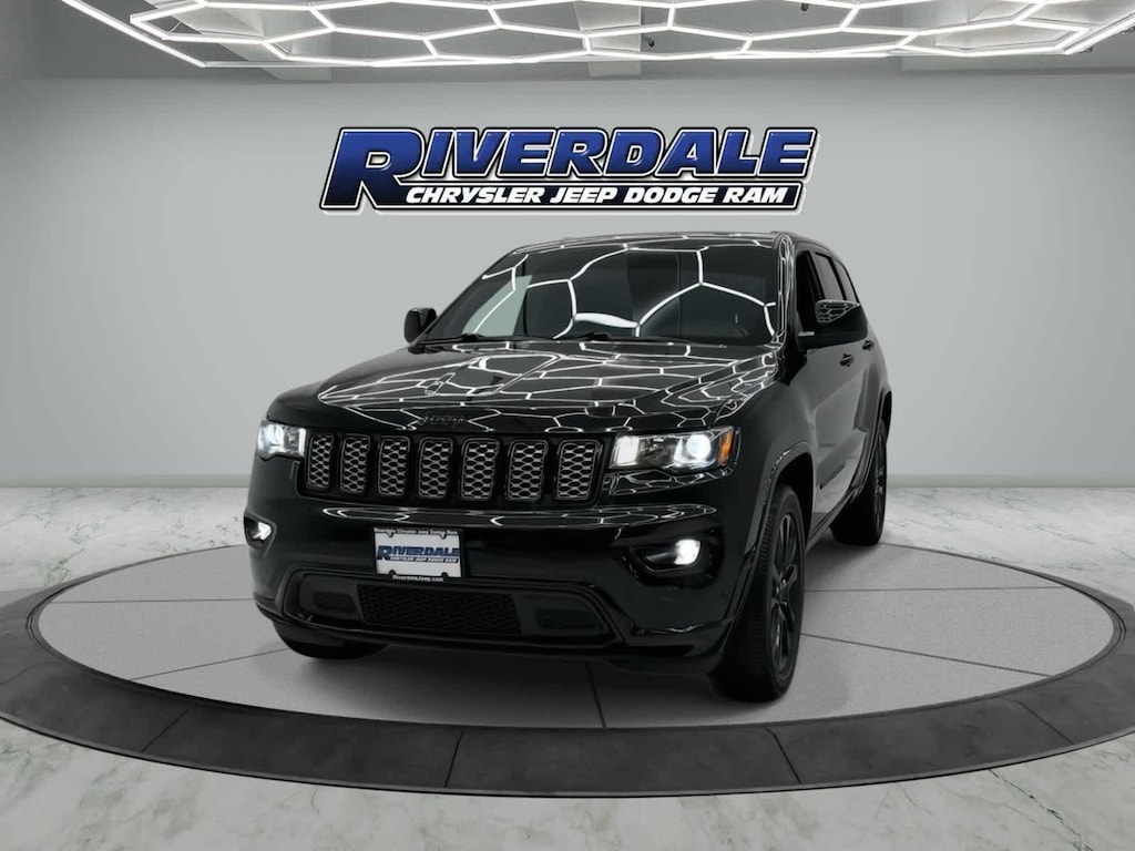Used 2021 Jeep Grand Cherokee Laredo X 4x4