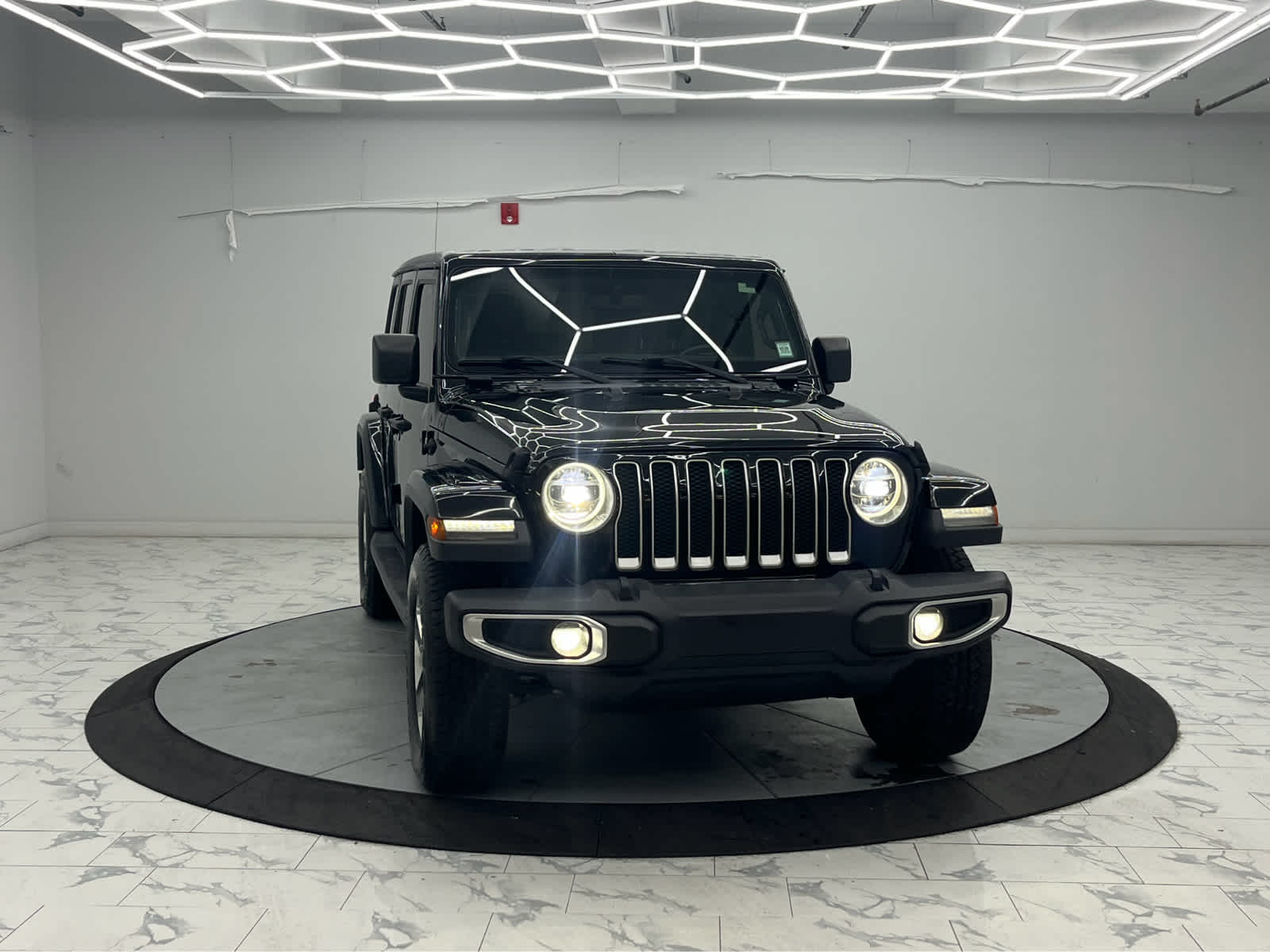 2018 Jeep Wrangler Unlimited Sahara photo 4