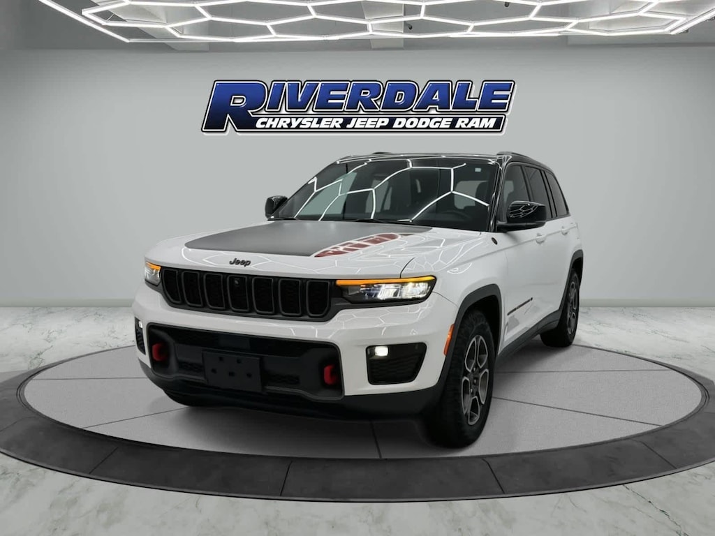 Used 2022 Jeep Grand Cherokee Trailhawk