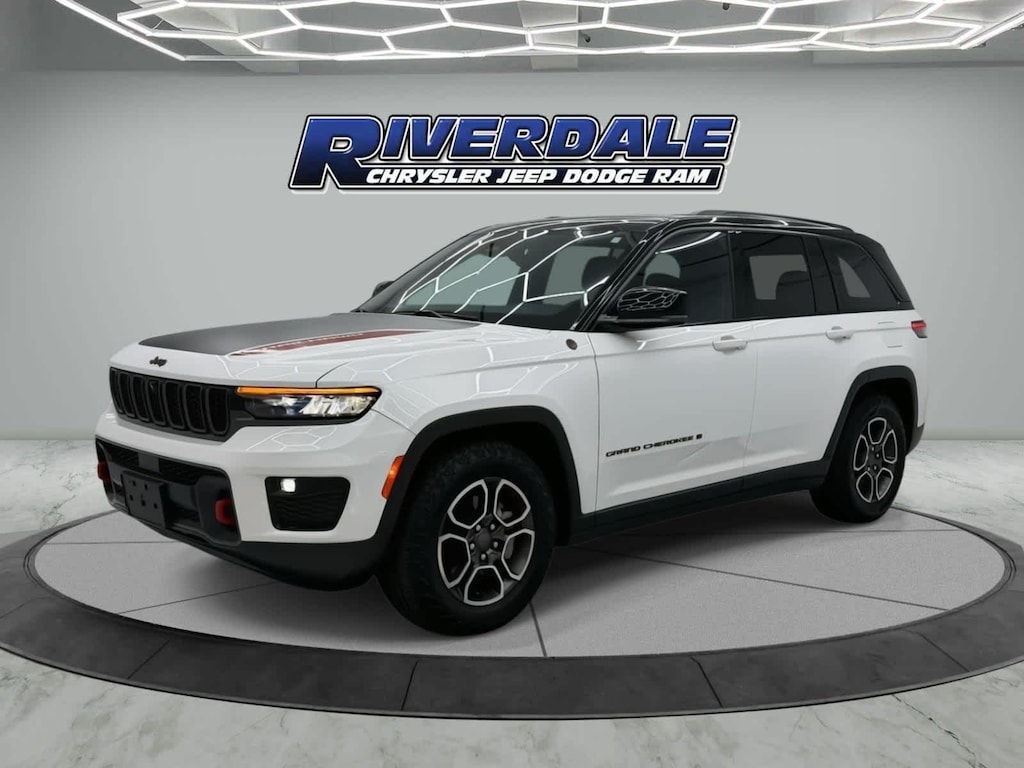 Used 2022 Jeep Grand Cherokee Trailhawk