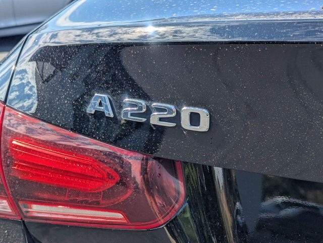 2022 Mercedes Benz A 220 4MATIC photo 4