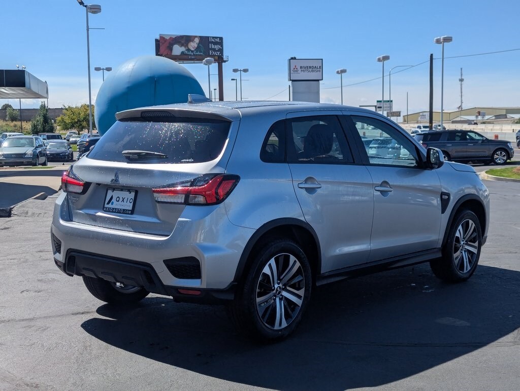 2025 Mitsubishi Outlander Sport ES photo 2