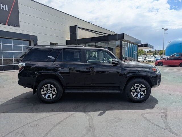 2024 Toyota 4Runner TRD Off-Road Premium photo 2