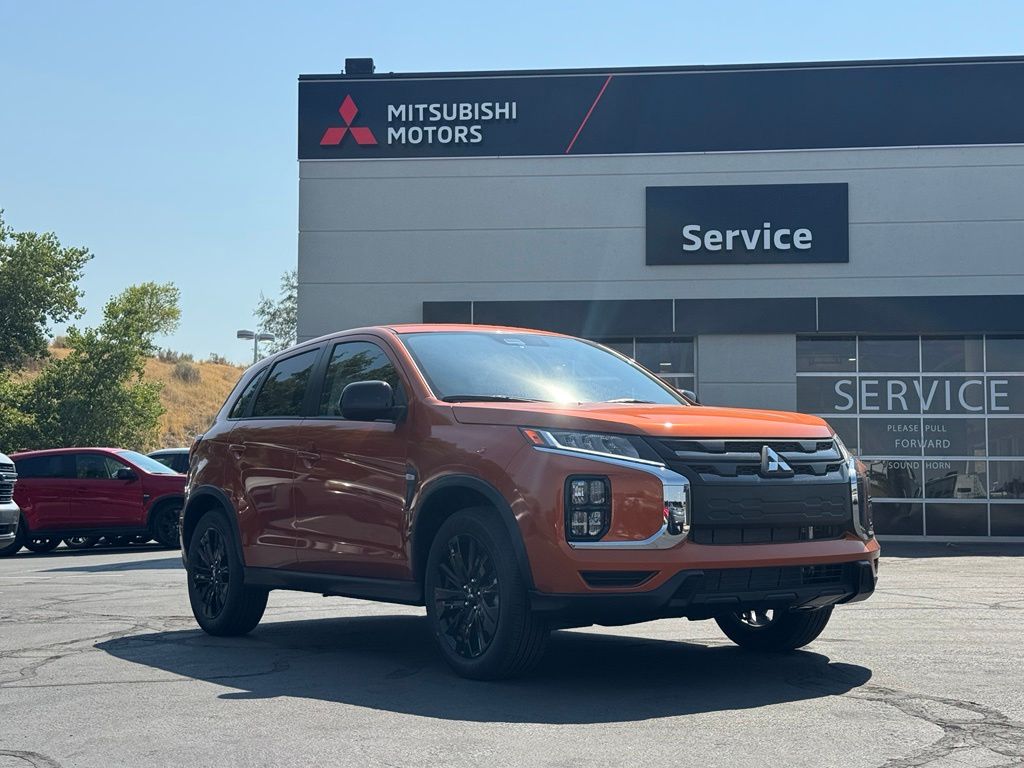 2027 Mitsubishi Outlander Sport LE