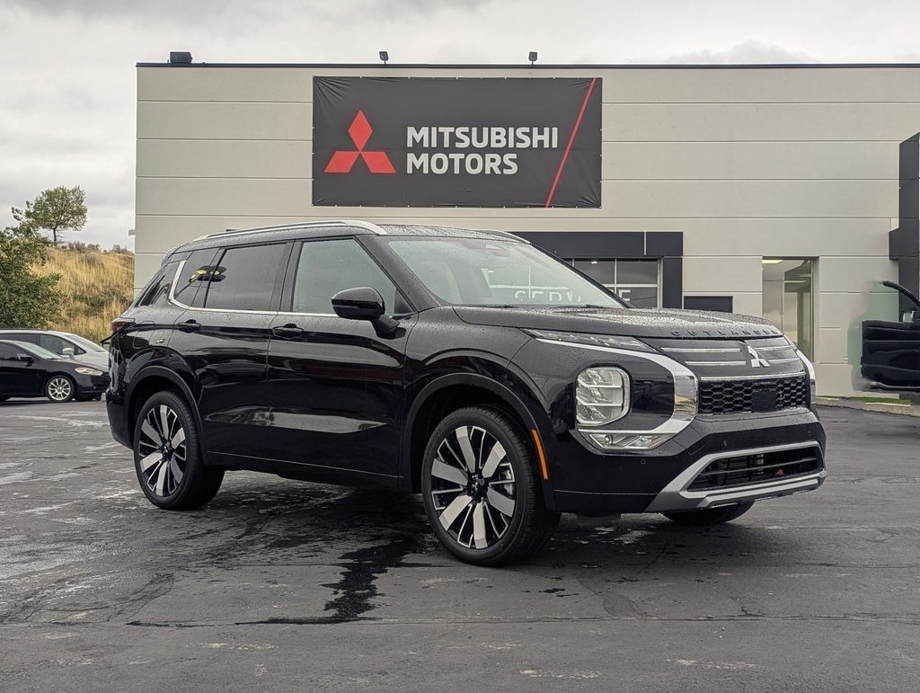 2025 Mitsubishi Outlander SEL's photo