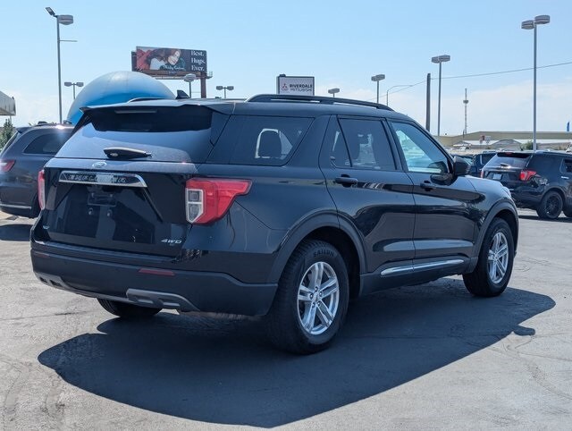 2023 Ford Explorer XLT photo 3